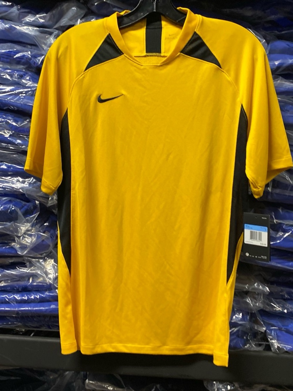 Nike Dri-FIT Legend Soccer Jersey Men’s Medium V-Neck Gold Black AJ1013-739 NWT